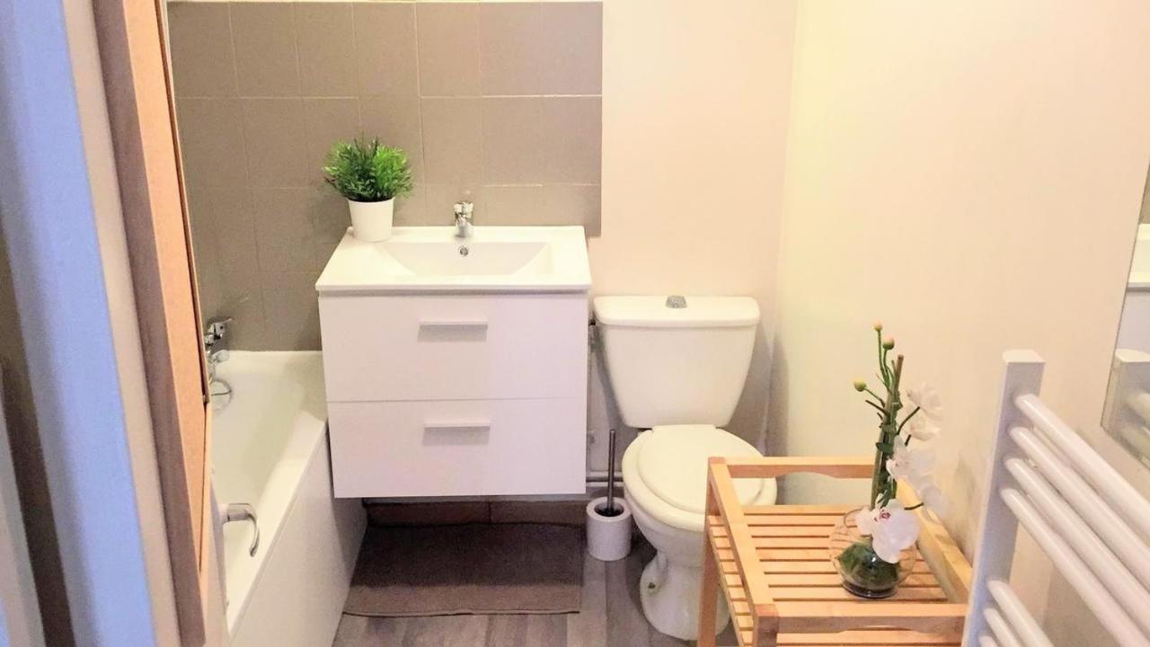 Duplex A La Gare Du Mans Bed and Breakfast Le Mans Buitenkant foto
